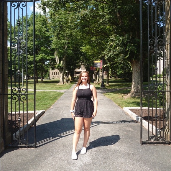 Meet your Posher, Calista - Picture 1 of 1